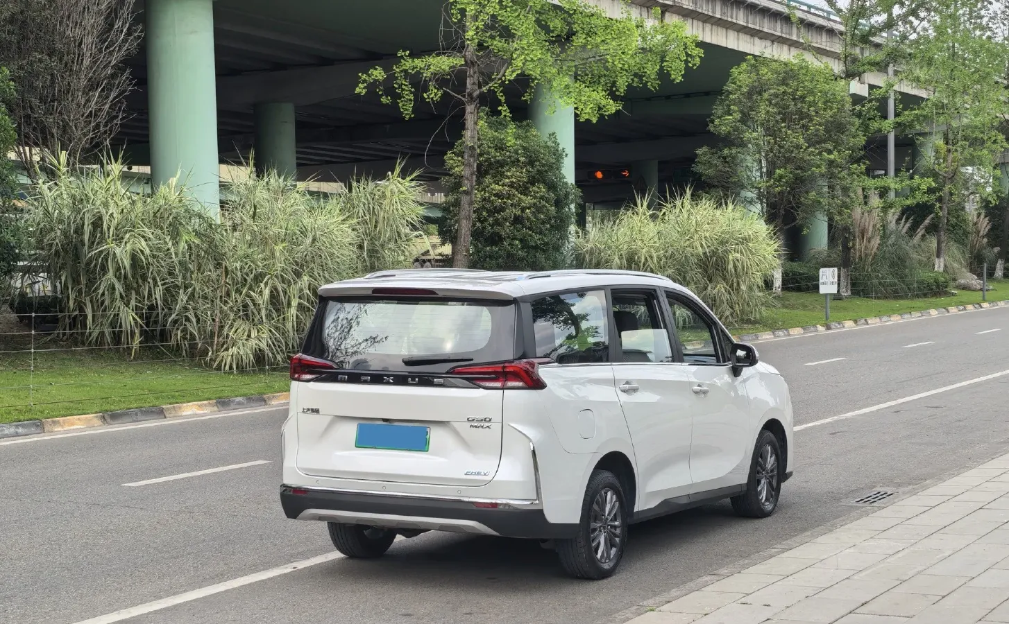 2025 MAXUS G50 PHEV 1.5L 98HP L4 1DHT PHEV 18.65KWH,autocango,china used car exporter,china ev exporter,chinese used car exporter,chinese used ev exporter