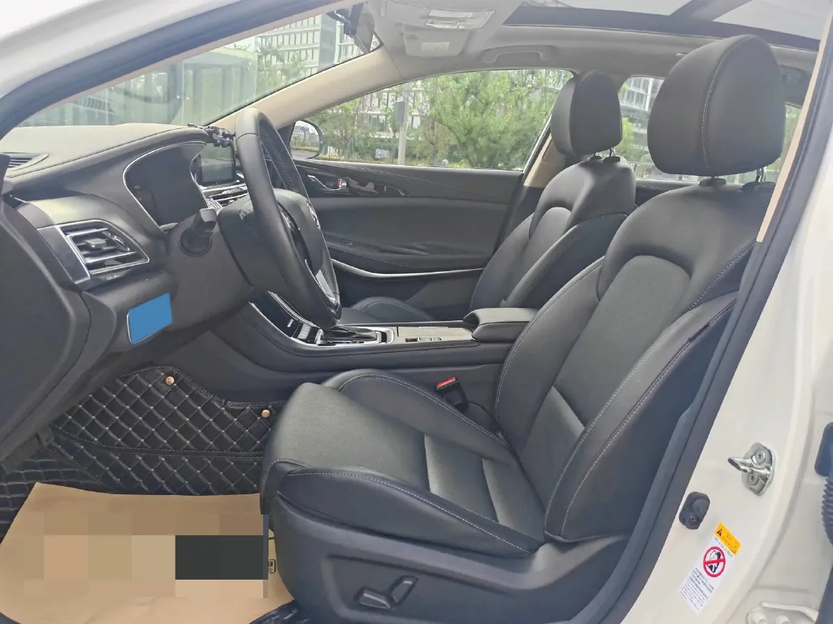 2020 ChangAn Raeton CC 1.5T 156HP L4 6AT,autocango,china used car exporter,china ev exporter,chinese used car exporter,chinese used ev exporter