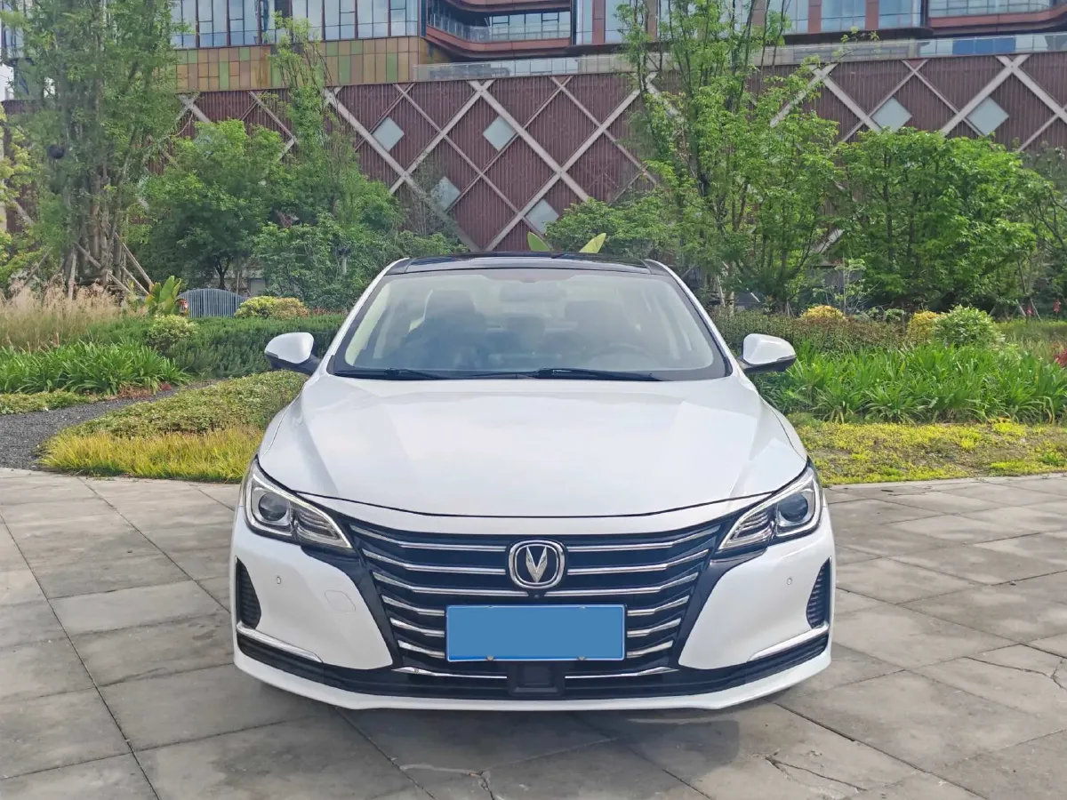 2020 ChangAn Raeton CC 1.5T 156HP L4 6AT,autocango,china used car exporter,china ev exporter,chinese used car exporter,chinese used ev exporter