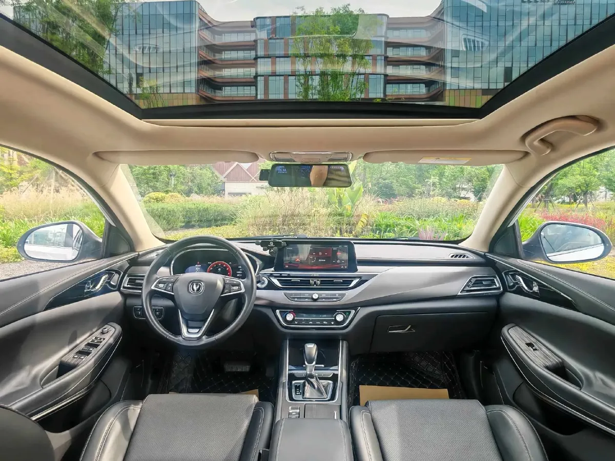 2020 ChangAn Raeton CC 1.5T 156HP L4 6AT,autocango,china used car exporter,china ev exporter,chinese used car exporter,chinese used ev exporter