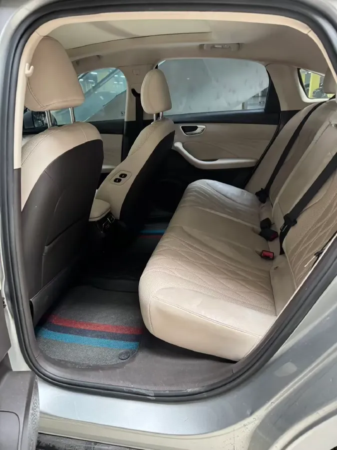 2023 Roewe D7 BEV 59.2KWH,autocango,china used car exporter,china ev exporter,chinese used car exporter,chinese used ev exporter