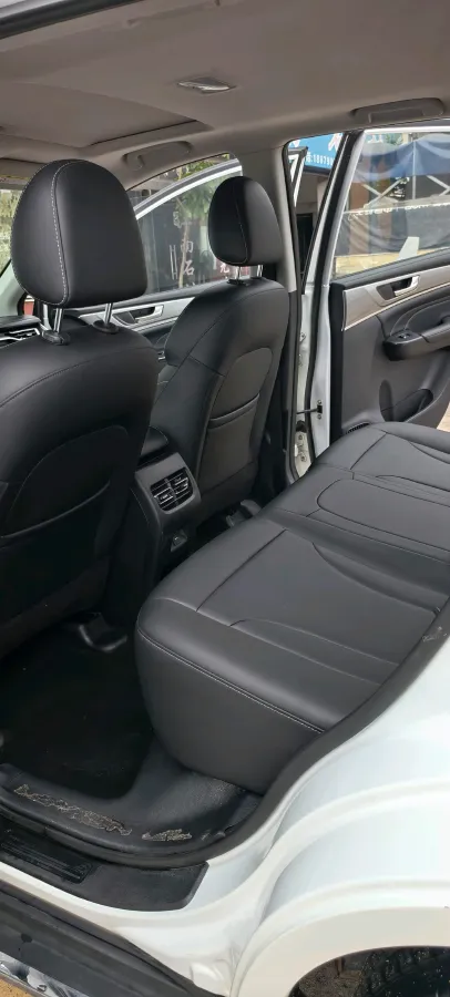 2021 Haval M6 1.5T 150HP L4 7DCT,autocango,china used car exporter,china ev exporter,chinese used car exporter,chinese used ev exporter