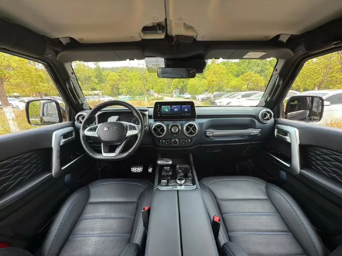 2023 Beijing BJ40 2.0T 224HP L4 8AT,autocango,china used car exporter,china ev exporter,chinese used car exporter,chinese used ev exporter