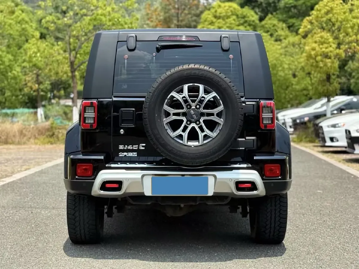 2023 Beijing BJ40 2.0T 224HP L4 8AT,autocango,china used car exporter,china ev exporter,chinese used car exporter,chinese used ev exporter