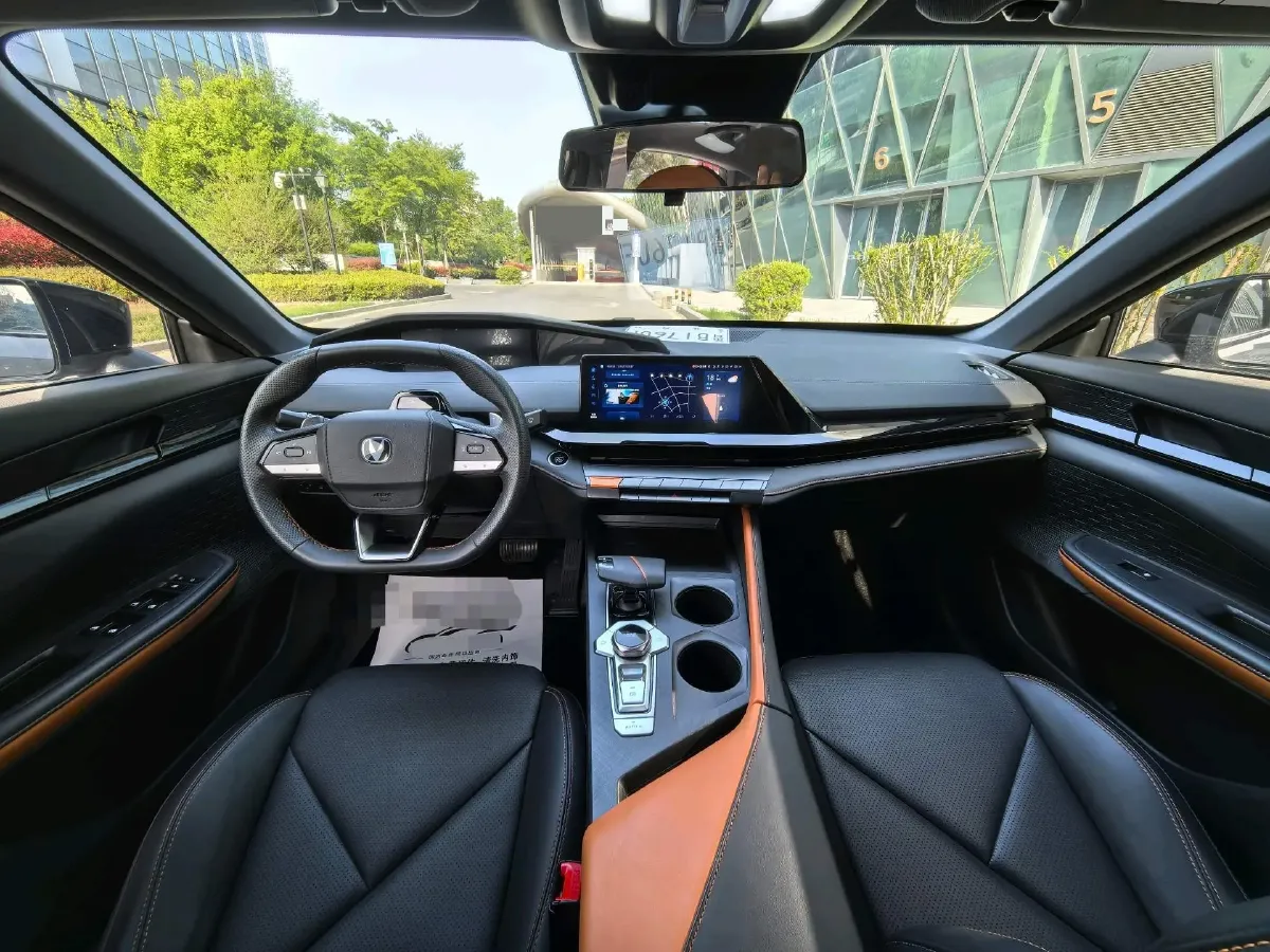 2022 ChangAn UNI-V 1.5T 188HP L4 7DCT,autocango,china used car exporter,china ev exporter,chinese used car exporter,chinese used ev exporter