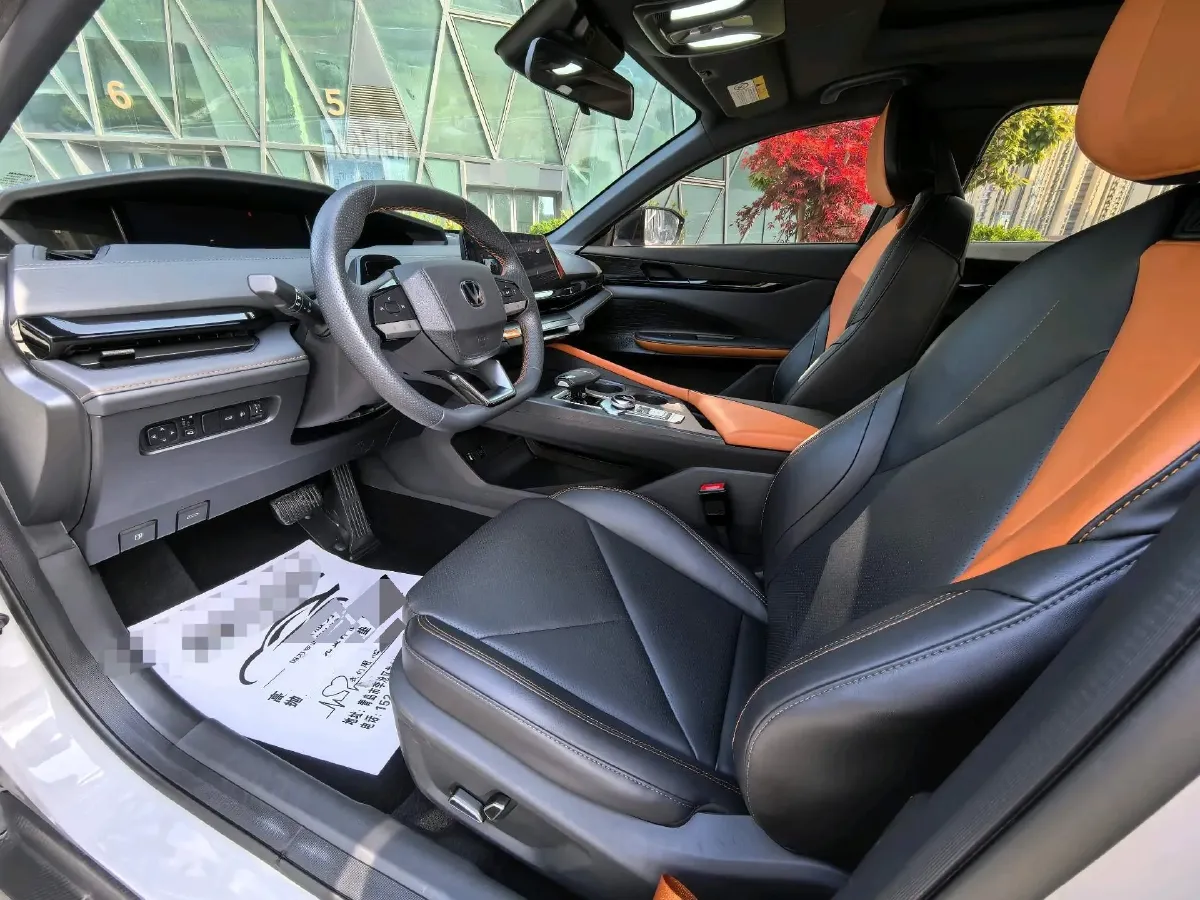 2022 ChangAn UNI-V 1.5T 188HP L4 7DCT,autocango,china used car exporter,china ev exporter,chinese used car exporter,chinese used ev exporter