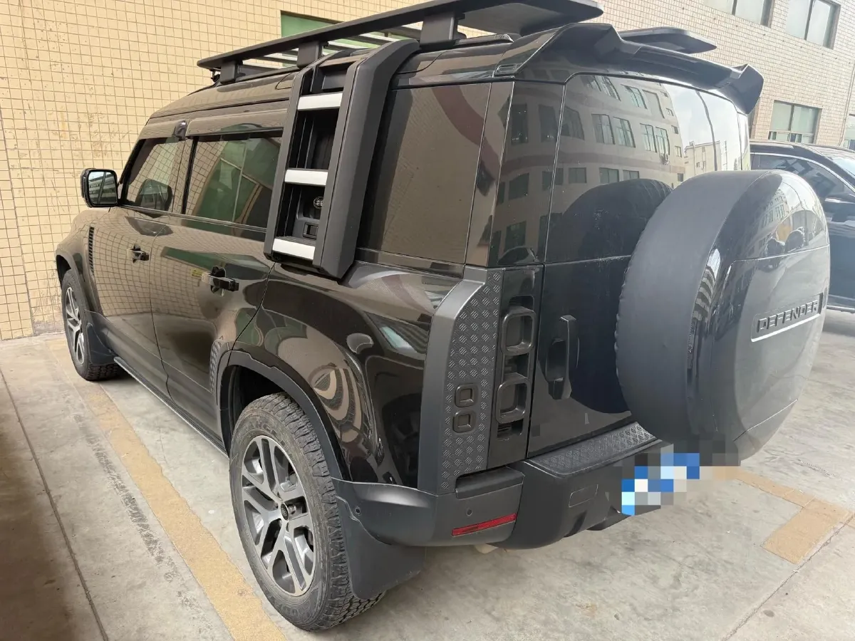 2023 Land Rover Defender 3.0T 400HP L6 8AT,autocango,china used car exporter,china ev exporter,chinese used car exporter,chinese used ev exporter