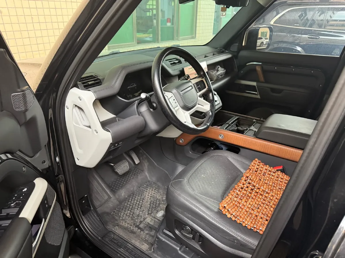 2023 Land Rover Defender 3.0T 400HP L6 8AT,autocango,china used car exporter,china ev exporter,chinese used car exporter,chinese used ev exporter