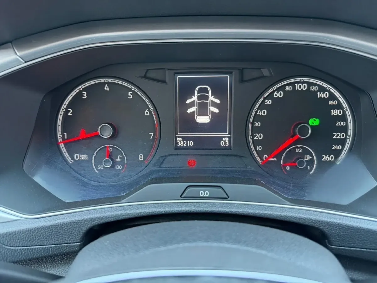 2021 Volkswagen T-Roc 1.4T 150HP L4 7DCT,autocango,china used car exporter,china ev exporter,chinese used car exporter,chinese used ev exporter