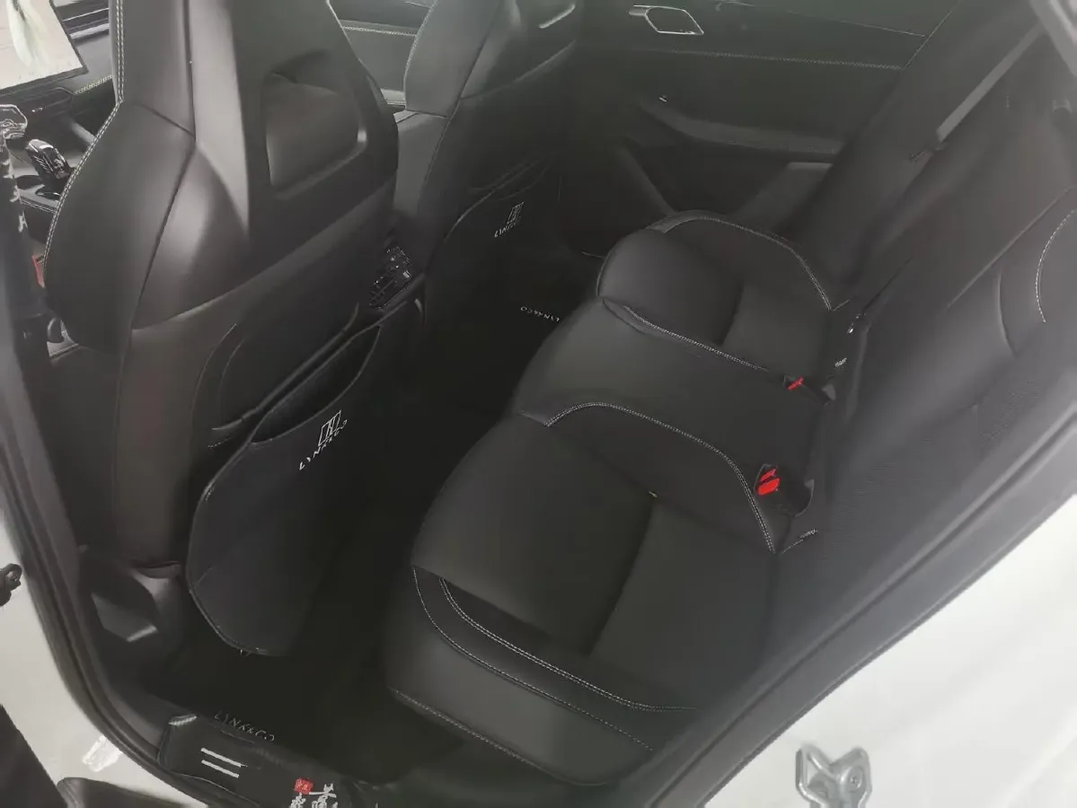 2025 LYNK&CO 03 1.5T 181HP L4 7DCT,autocango,china used car exporter,china ev exporter,chinese used car exporter,chinese used ev exporter