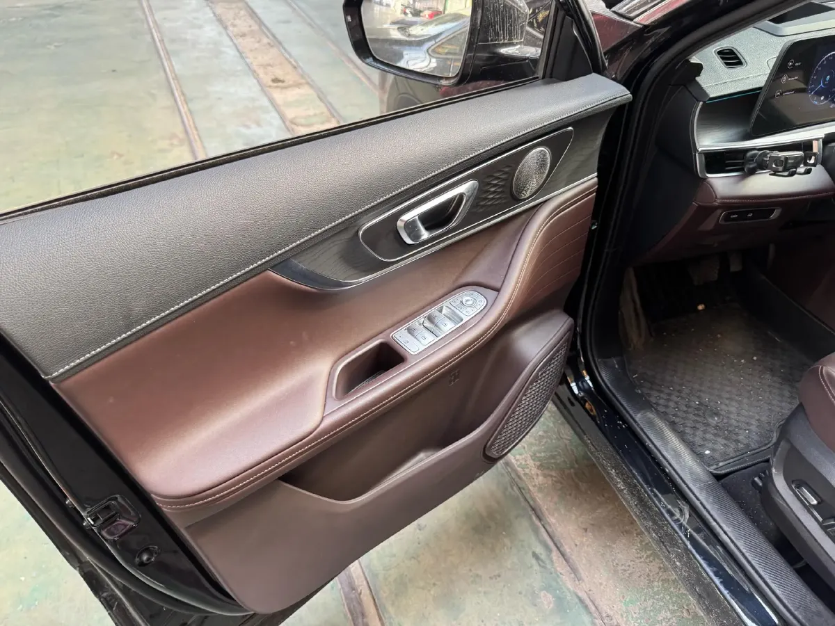 2022 Chery Tiggo 8 PRO 2.0T 254HP L4 7DCT,autocango,china used car exporter,china ev exporter,chinese used car exporter,chinese used ev exporter