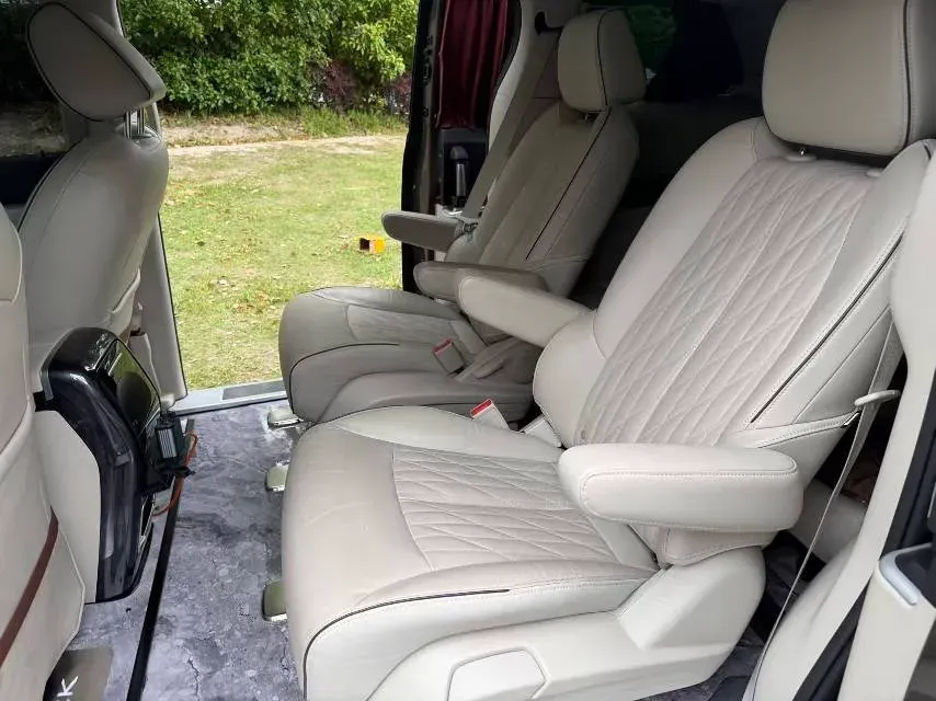 2021 Buick GL8 2.0T 237HP L4 9AT,autocango,china used car exporter,china ev exporter,chinese used car exporter,chinese used ev exporter