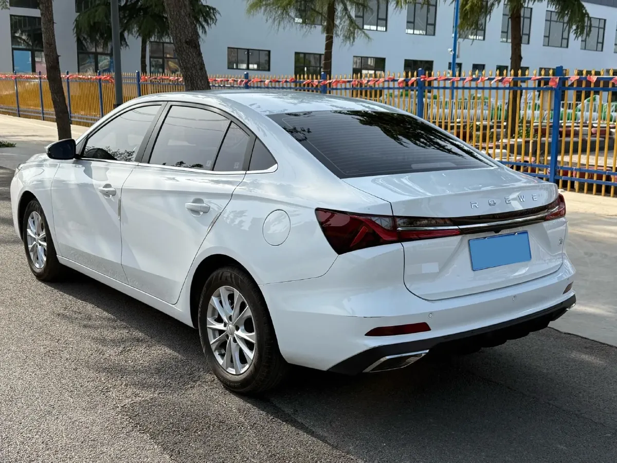 2023 Roewe i5 1.5L 129HP L4 CVT,autocango,china used car exporter,china ev exporter,chinese used car exporter,chinese used ev exporter