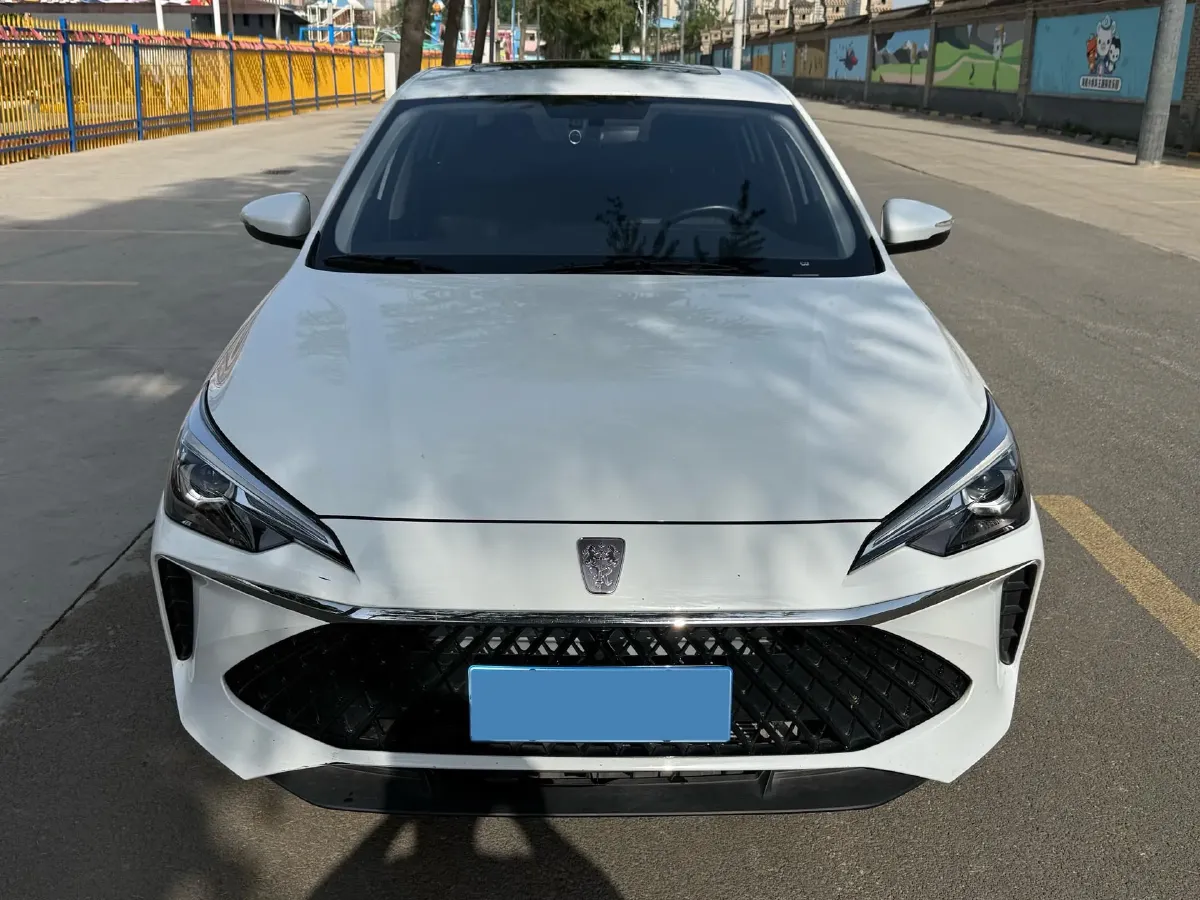 2023 Roewe i5 1.5L 129HP L4 CVT,autocango,china used car exporter,china ev exporter,chinese used car exporter,chinese used ev exporter