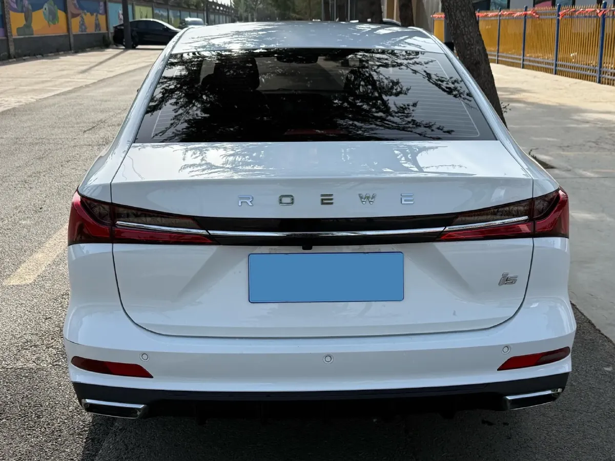 2023 Roewe i5 1.5L 129HP L4 CVT,autocango,china used car exporter,china ev exporter,chinese used car exporter,chinese used ev exporter