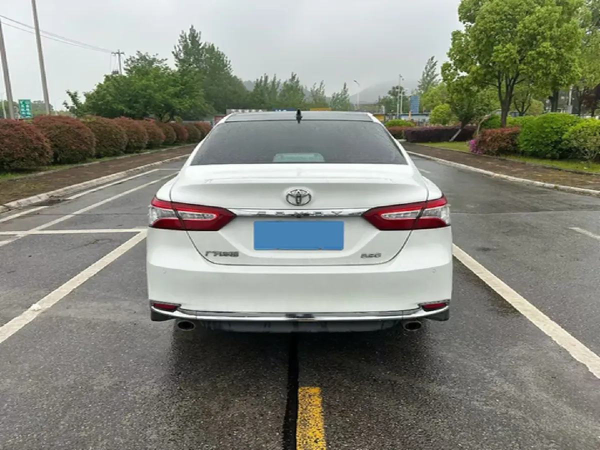 2021 Toyota Camry 2.5L 209HP L4 8AT,autocango,china used car exporter,china ev exporter,chinese used car exporter,chinese used ev exporter