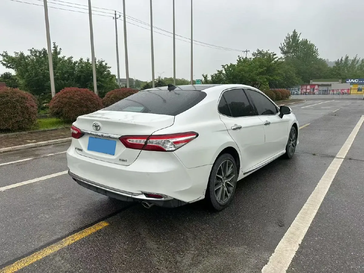 2021 Toyota Camry 2.5L 209HP L4 8AT,autocango,china used car exporter,china ev exporter,chinese used car exporter,chinese used ev exporter