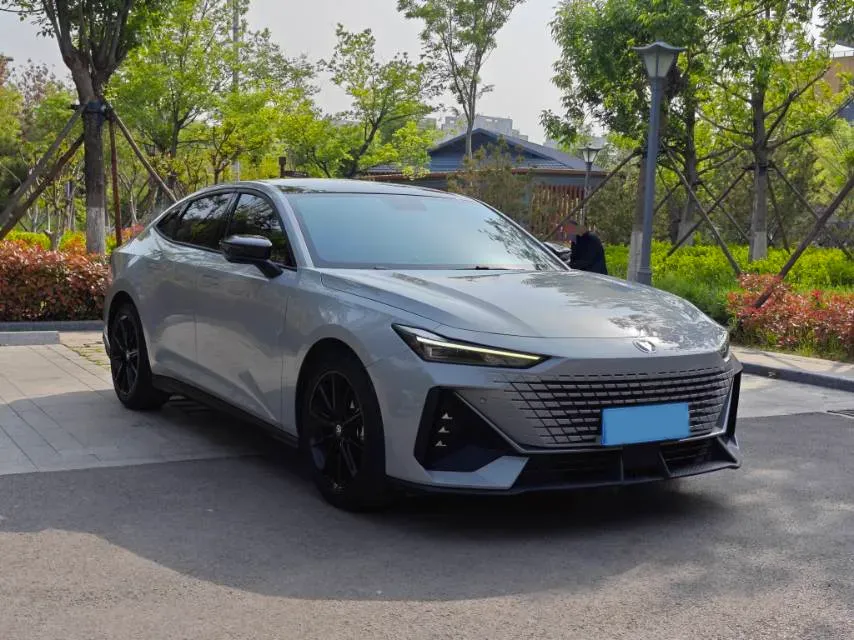 2022 ChangAn UNI-V 1.5T 188HP L4 7DCT,autocango,china used car exporter,china ev exporter,chinese used car exporter,chinese used ev exporter