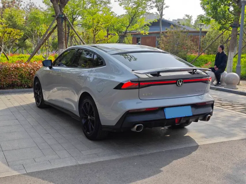 2022 ChangAn UNI-V 1.5T 188HP L4 7DCT,autocango,china used car exporter,china ev exporter,chinese used car exporter,chinese used ev exporter