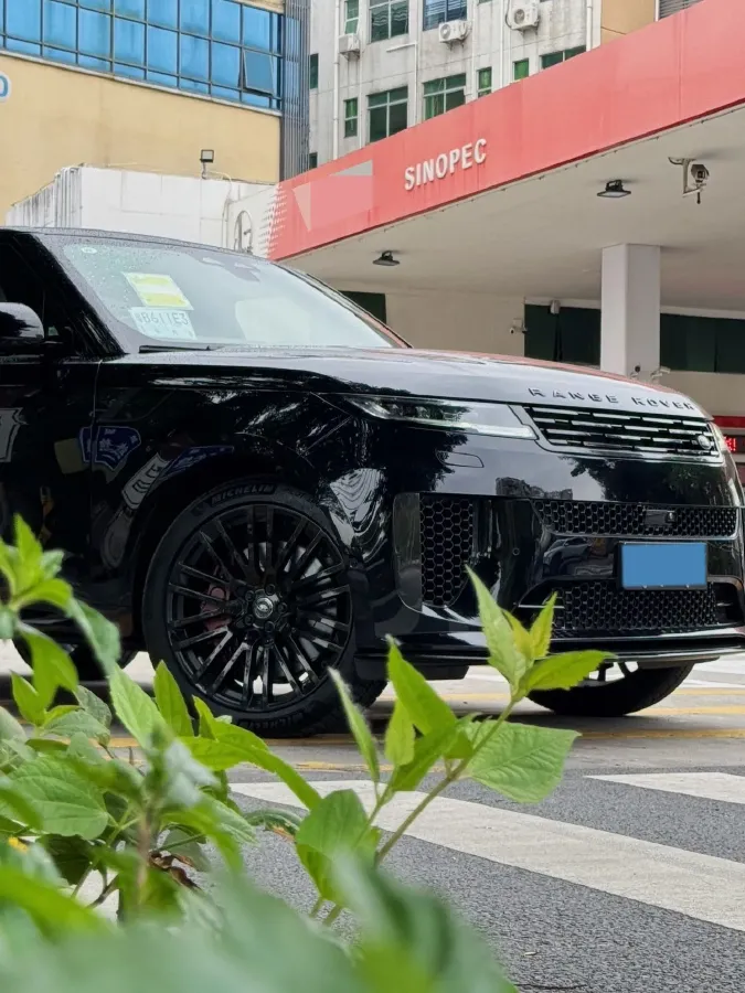 2025 Land Rover Range Rover Sport 4.4T 635HP V8 8AT,autocango,china used car exporter,china ev exporter,chinese used car exporter,chinese used ev exporter