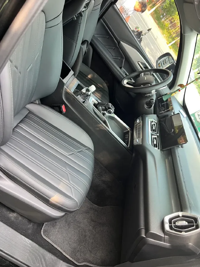 2025 Haval H5 2.0T 224HP L4 8AT,autocango,china used car exporter,china ev exporter,chinese used car exporter,chinese used ev exporter