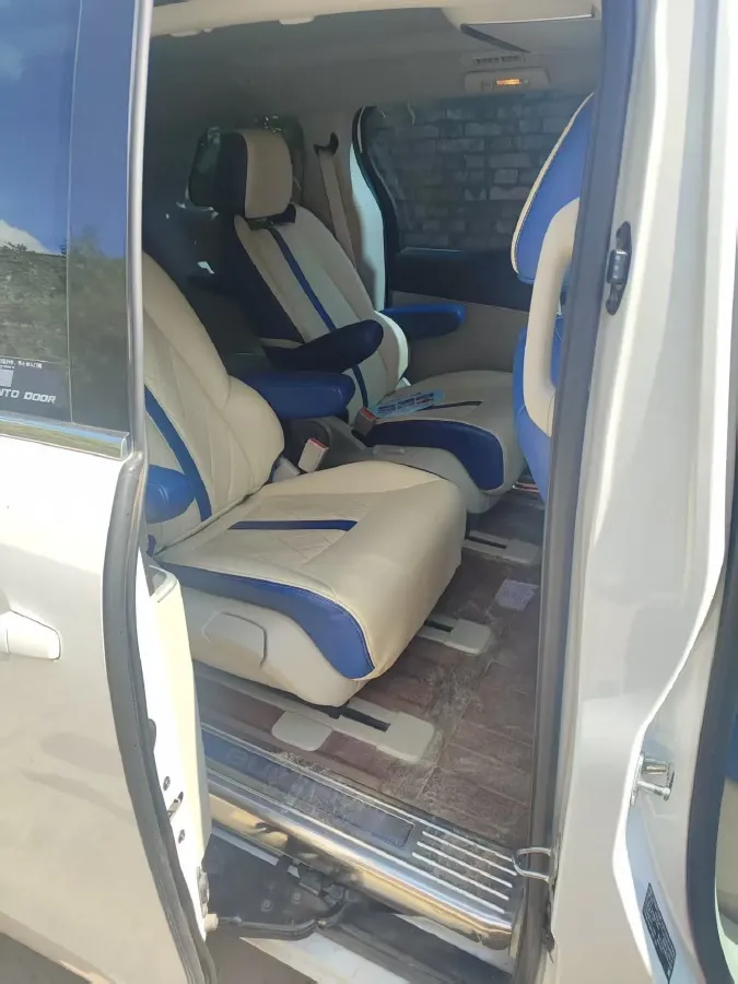 2021 Buick GL8 2.0T 237HP L4 9AT,autocango,china used car exporter,china ev exporter,chinese used car exporter,chinese used ev exporter