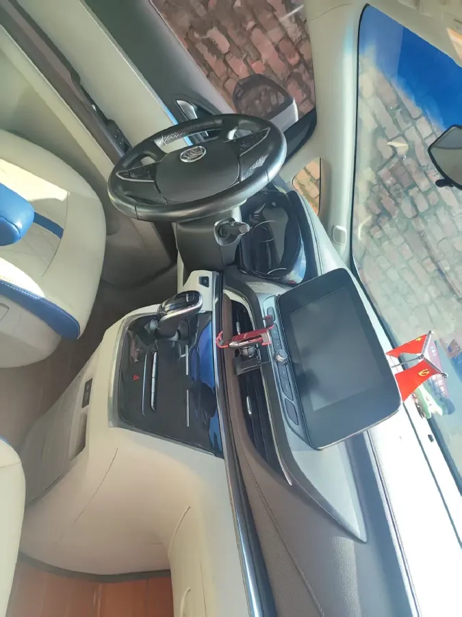 2021 Buick GL8 2.0T 237HP L4 9AT,autocango,china used car exporter,china ev exporter,chinese used car exporter,chinese used ev exporter