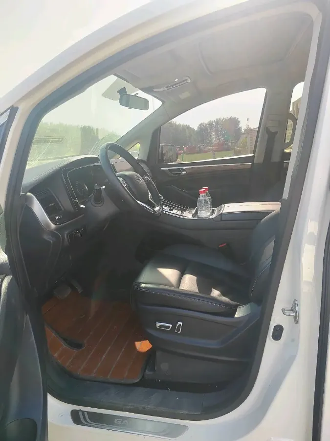 2021 GAC Trumpchi M8 2.0T 252HP L4 8AT,autocango,china used car exporter,china ev exporter,chinese used car exporter,chinese used ev exporter