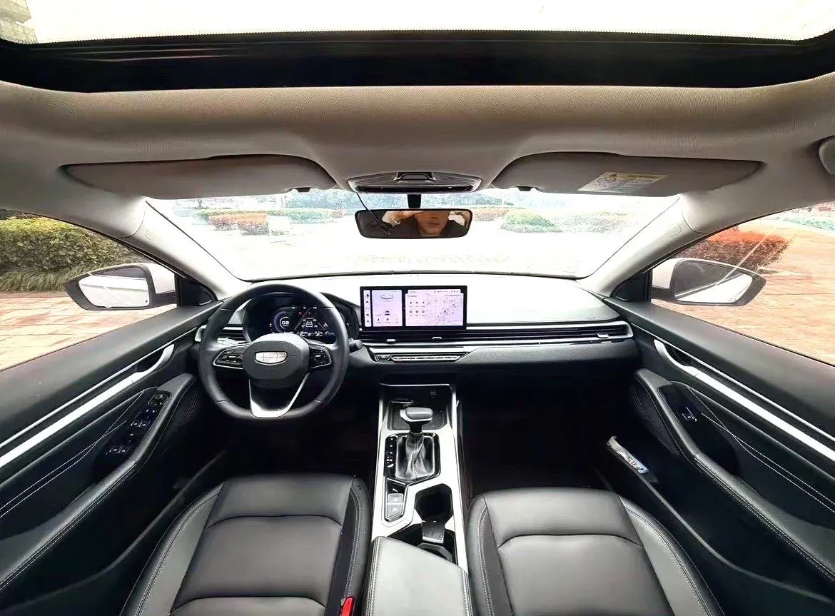 2025 Geely Emgrand 1.5L 127HP L4 CVT,autocango,china used car exporter,china ev exporter,chinese used car exporter,chinese used ev exporter