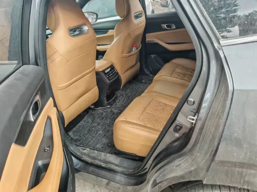 2021 ChangAn UNI-K 2.0T 233HP L4 8AT,autocango,china used car exporter,china ev exporter,chinese used car exporter,chinese used ev exporter