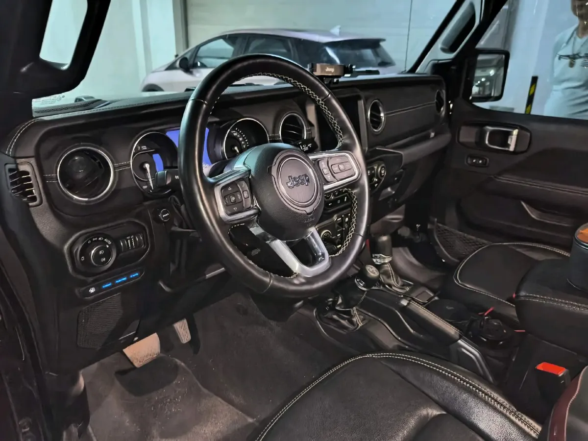 2021 Jeep Wrangler 2.0T 266HP L4 8AT PHEV 17KWH,autocango,china used car exporter,china ev exporter,chinese used car exporter,chinese used ev exporter