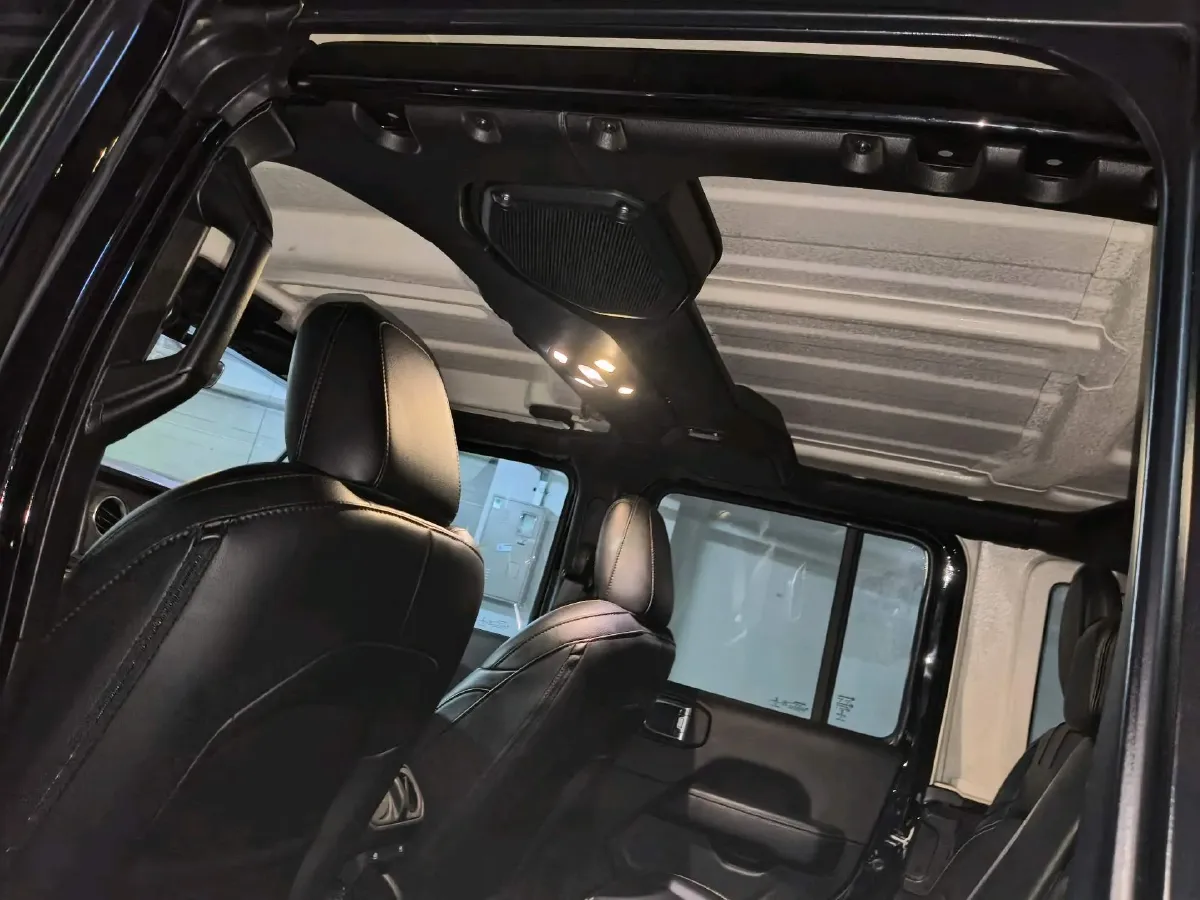 2021 Jeep Wrangler 2.0T 266HP L4 8AT PHEV 17KWH,autocango,china used car exporter,china ev exporter,chinese used car exporter,chinese used ev exporter