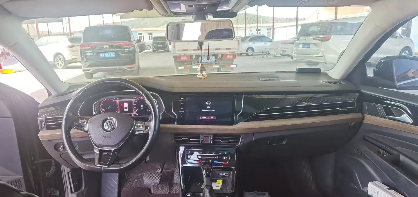 2020 Volkswagen Passat 2.0T 186HP L4 7DCT,autocango,china used car exporter,china ev exporter,chinese used car exporter,chinese used ev exporter