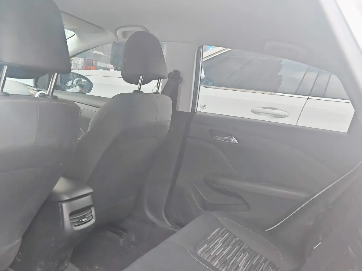 2024 Chevrolet Monza 1.5L 113HP L4 6DCT,autocango,china used car exporter,china ev exporter,chinese used car exporter,chinese used ev exporter