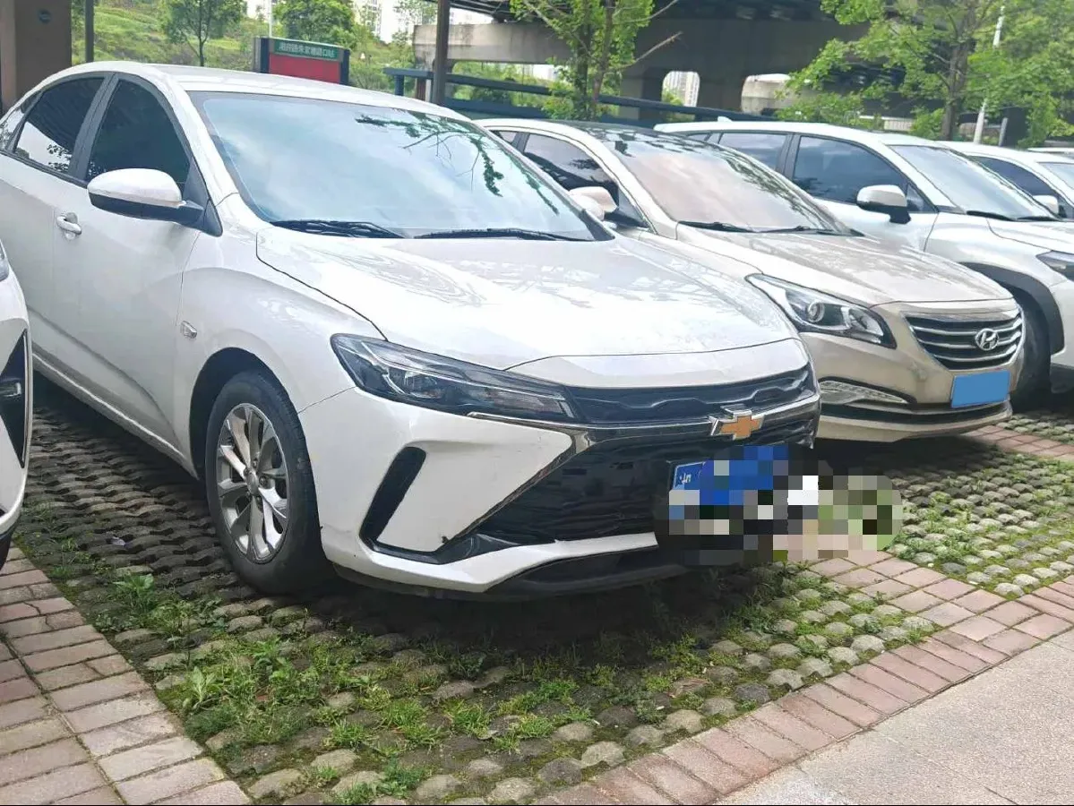 2024 Chevrolet Monza 1.5L 113HP L4 6DCT,autocango,china used car exporter,china ev exporter,chinese used car exporter,chinese used ev exporter