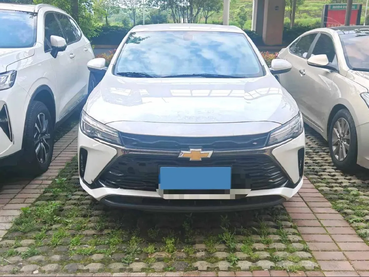 2024 Chevrolet Monza 1.5L 113HP L4 6DCT,autocango,china used car exporter,china ev exporter,chinese used car exporter,chinese used ev exporter