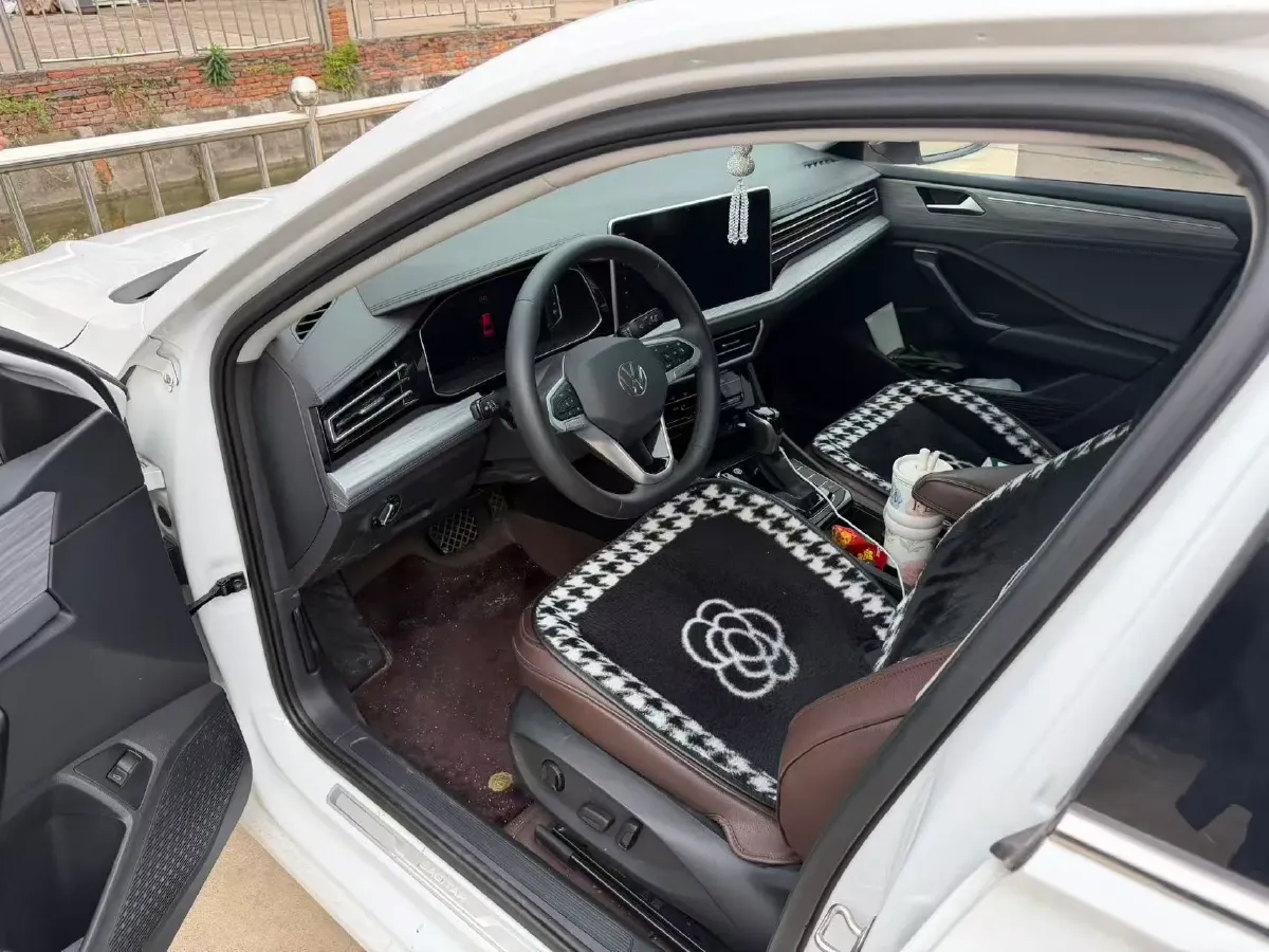 2024 Volkswagen Sagitar 1.5T 160HP L4 7DCT,autocango,china used car exporter,china ev exporter,chinese used car exporter,chinese used ev exporter