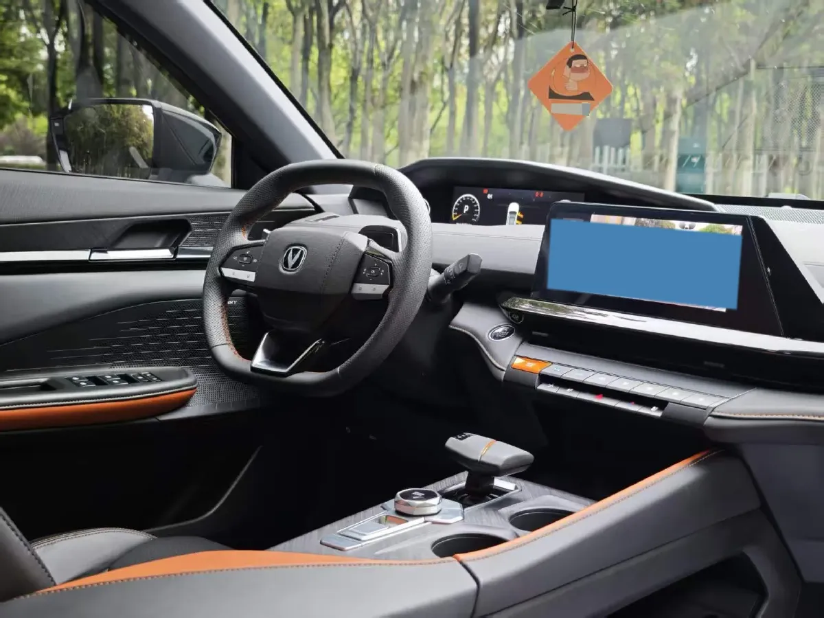 2022 ChangAn UNI-V 1.5T 188HP L4 7DCT,autocango,china used car exporter,china ev exporter,chinese used car exporter,chinese used ev exporter