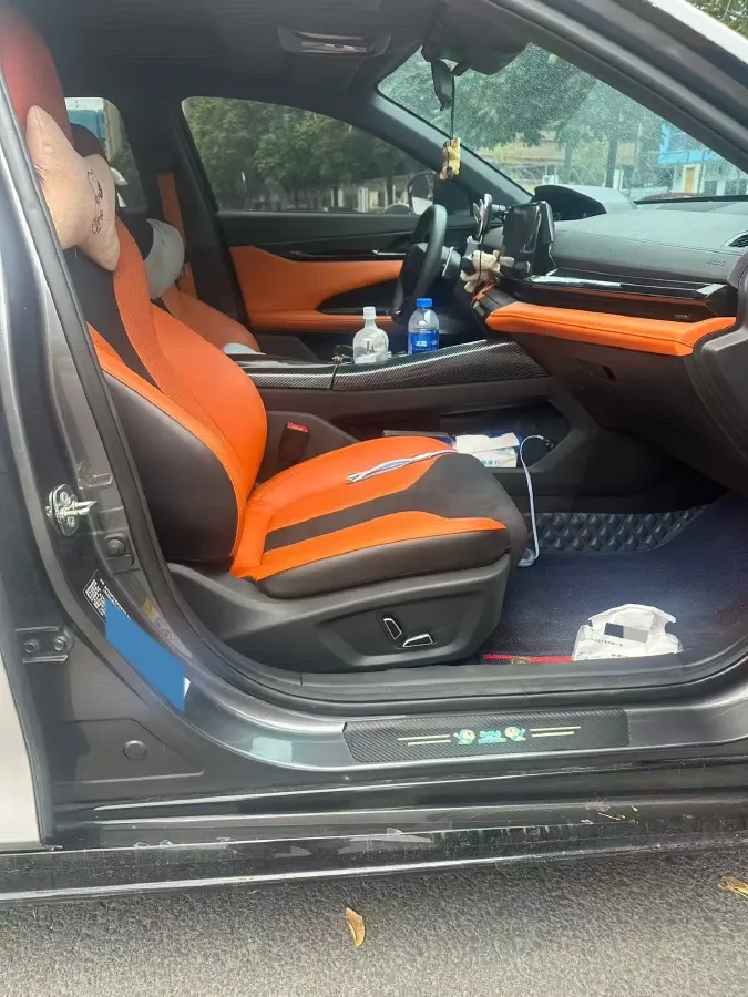 2023 ChangAn UNI-V 2.0T 233HP L4 8AT,autocango,china used car exporter,china ev exporter,chinese used car exporter,chinese used ev exporter