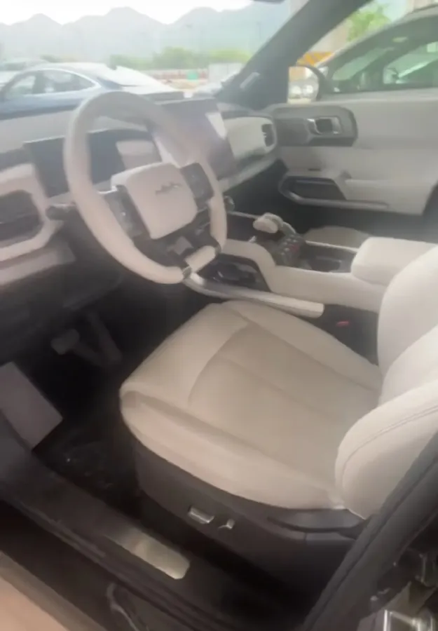 2025 FangChengBao Tai 3 BEV,autocango,china used car exporter,china ev exporter,chinese used car exporter,chinese used ev exporter