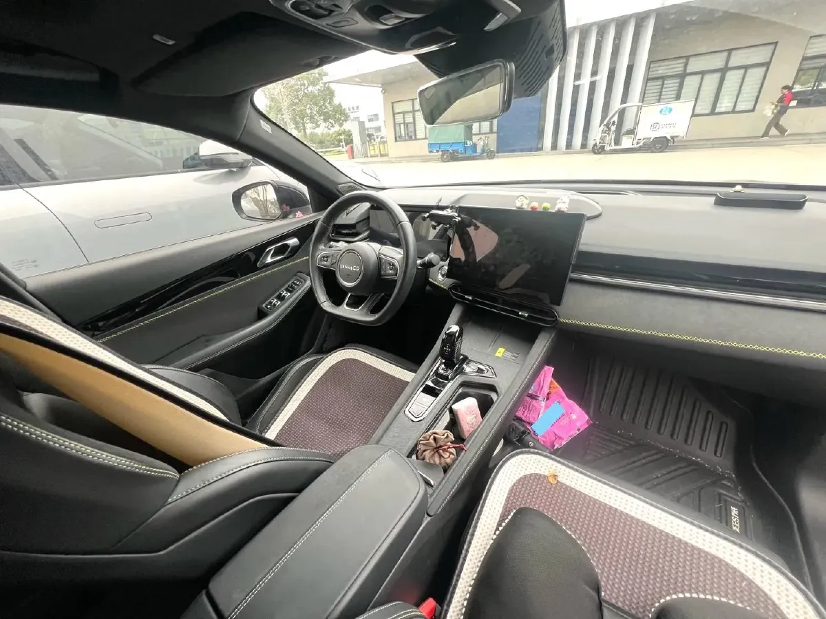 2022 LYNK&CO 03 1.5T 180HP L3 7DCT,autocango,china used car exporter,china ev exporter,chinese used car exporter,chinese used ev exporter