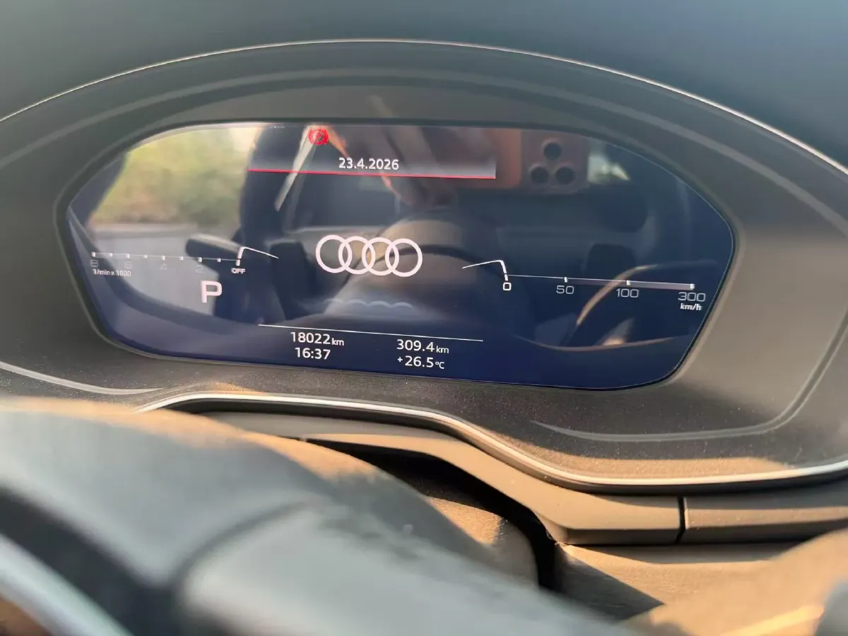 2023 Audi A4L 2.0T 190HP L4 7DCT,autocango,china used car exporter,china ev exporter,chinese used car exporter,chinese used ev exporter