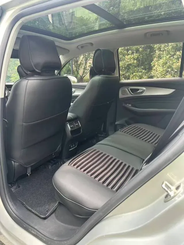 2019 Roewe RX5 MAX 2.0T 231HP L4 6DCT,autocango,china used car exporter,china ev exporter,chinese used car exporter,chinese used ev exporter