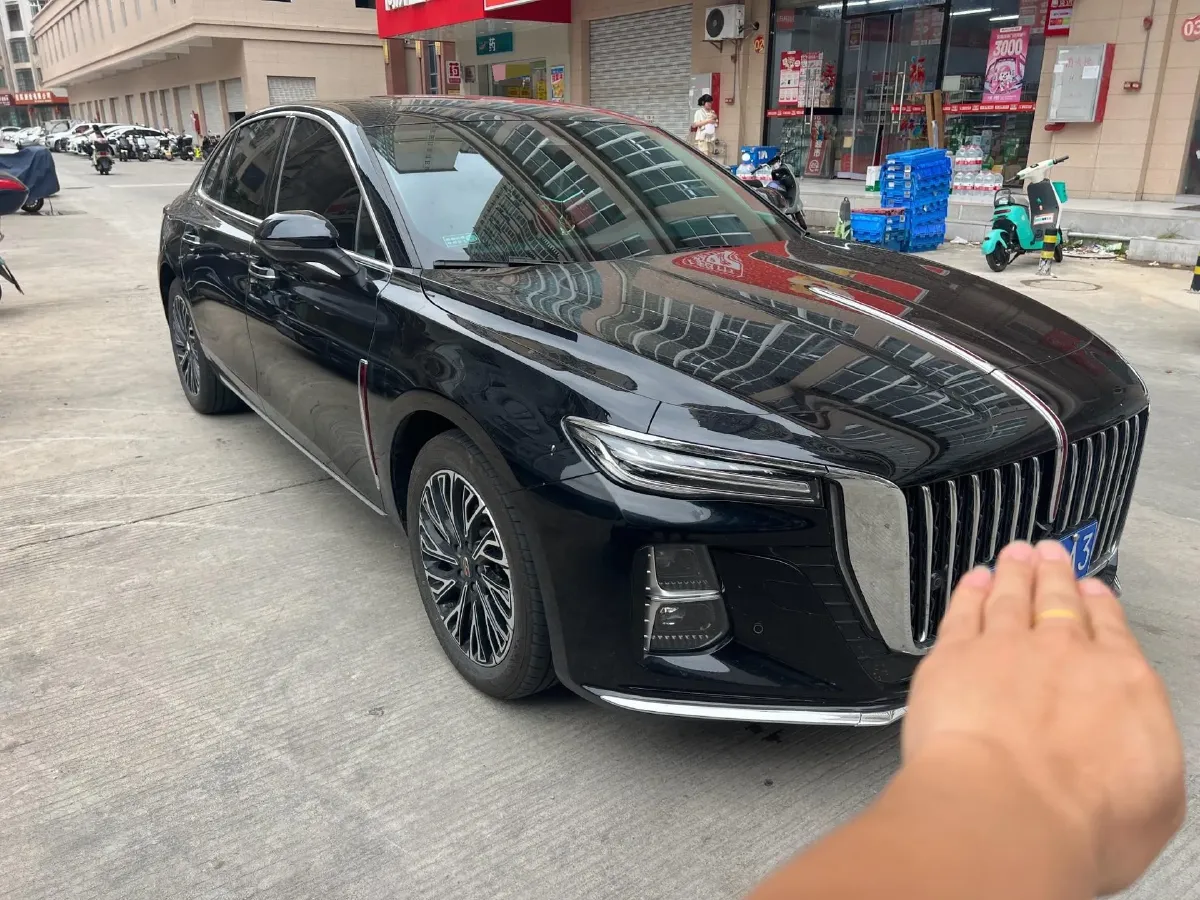 2025 HongQi H5 1.5T 169HP L4 1DHT Hybrid,autocango,china used car exporter,china ev exporter,chinese used car exporter,chinese used ev exporter