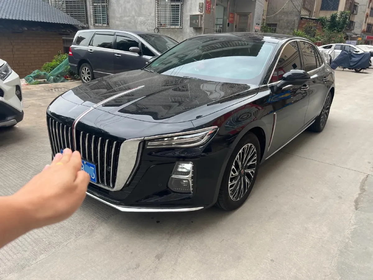 2025 HongQi H5 1.5T 169HP L4 1DHT Hybrid,autocango,china used car exporter,china ev exporter,chinese used car exporter,chinese used ev exporter