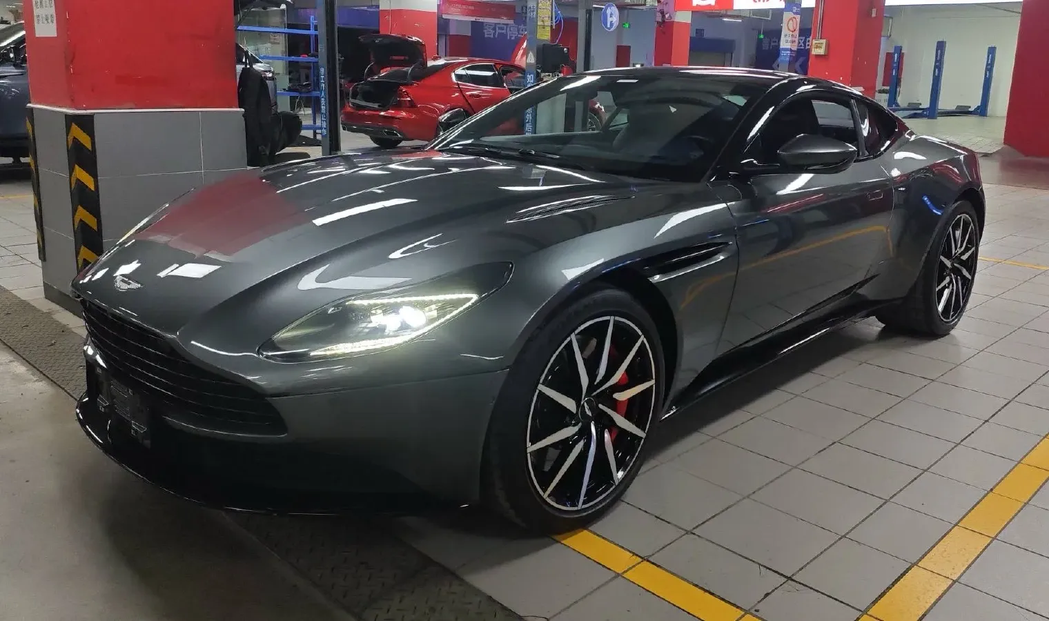 2019 Aston Martin DB11 4.0T 510HP V8 8AT,autocango,china used car exporter,china ev exporter,chinese used car exporter,chinese used ev exporter