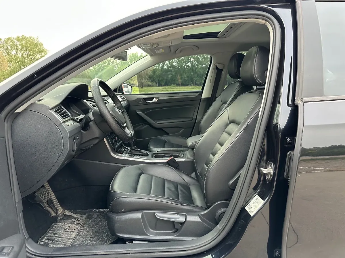 2017 Volkswagen Passat 1.4T 150HP L4 7DCT,autocango,china used car exporter,china ev exporter,chinese used car exporter,chinese used ev exporter