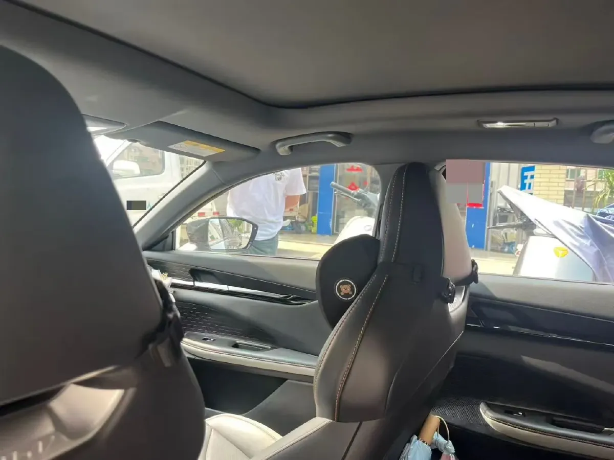 2024 ChangAn UNI-V 1.5T 188HP L4 7DCT,autocango,china used car exporter,china ev exporter,chinese used car exporter,chinese used ev exporter