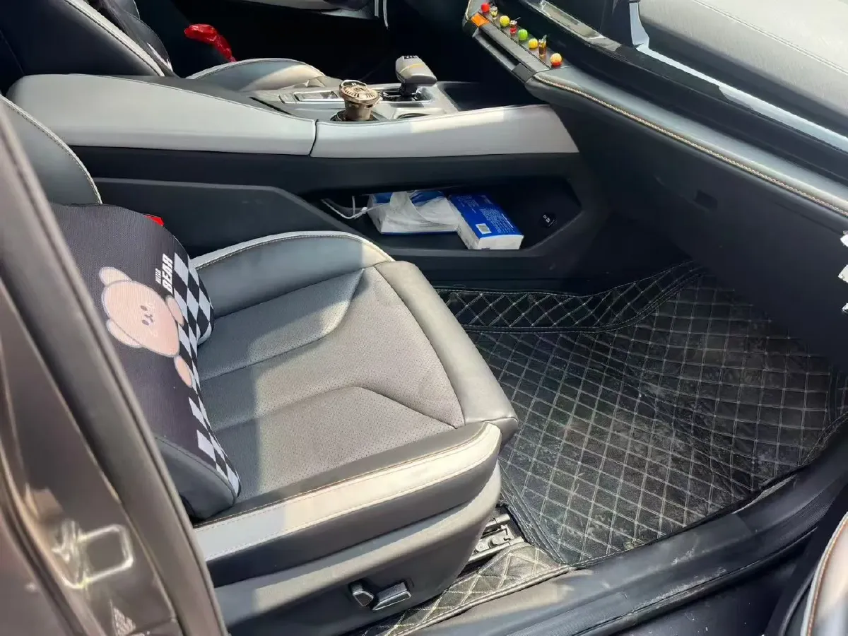 2024 ChangAn UNI-V 1.5T 188HP L4 7DCT,autocango,china used car exporter,china ev exporter,chinese used car exporter,chinese used ev exporter