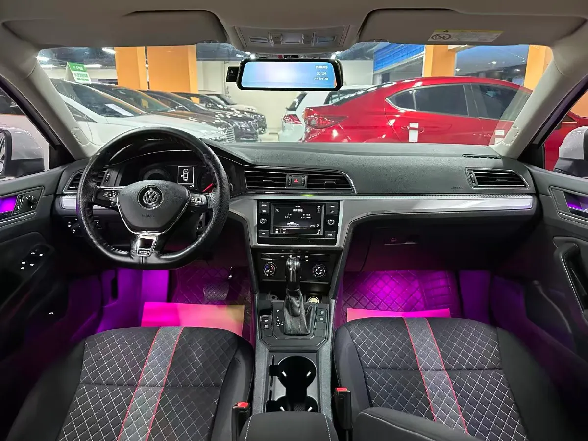 2019 Volkswagen T-Cross 1.4T 150HP L4 7DCT,autocango,china used car exporter,china ev exporter,chinese used car exporter,chinese used ev exporter